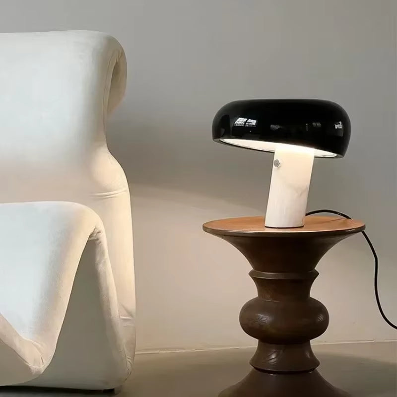 Mushroom Bordslampa Svart